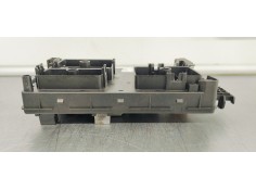 Recambio de caja reles / fusibles para opel insignia berlina 2.0 cdti referencia OEM IAM 22933570  