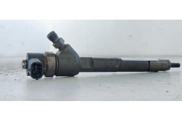 Recambio de inyector para hyundai ix35 break fase 1 referencia OEM IAM 0445110374  