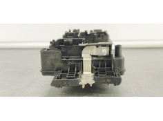 Recambio de caja reles / fusibles para opel insignia berlina 2.0 cdti referencia OEM IAM 22933570  