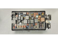 Recambio de caja reles / fusibles para opel insignia berlina 2.0 cdti referencia OEM IAM 22933570  