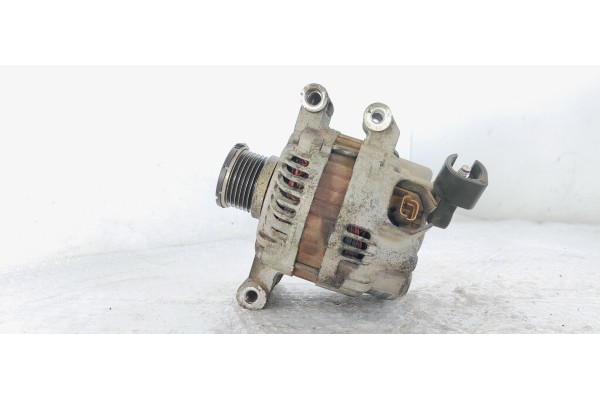 Recambio de alternador para peugeot 207 1.4 i 95 referencia OEM IAM V757695680  