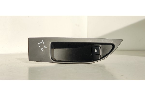 Recambio de mando elevalunas trasero izquierdo para opel astra j lim. selective referencia OEM IAM 13258639  