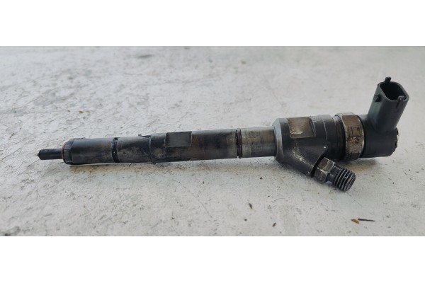 Recambio de inyector para kia sorento 2.5 crdi ex referencia OEM IAM 0445110275  