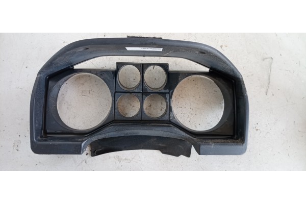 Recambio de moldura para mitsubishi montero sport (k90) 2.5 td gls referencia OEM IAM MR402460  