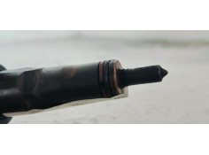 Recambio de inyector para volkswagen touareg (7la) 2.5tdi 175 4x4 referencia OEM IAM 07Z130073F  