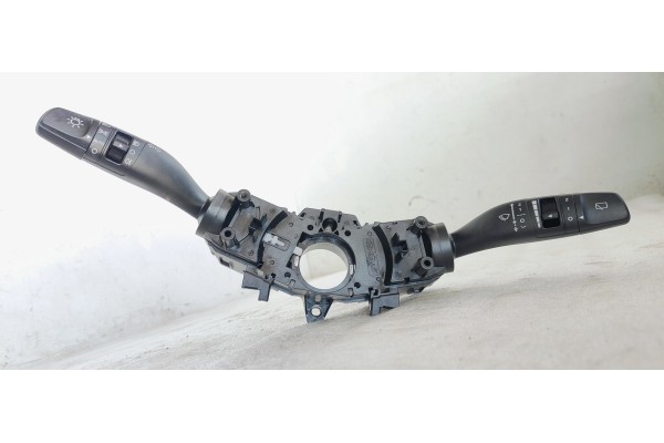 Recambio de mando multifuncion para kia stonic (ybcuv) 1.2 i 85 referencia OEM IAM 93403D4952  