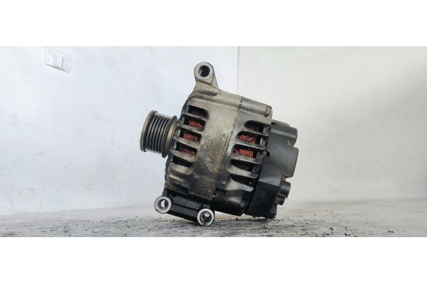 Recambio de alternador para peugeot 207 1.4 i 95 referencia OEM IAM V7576513  