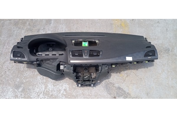 Recambio de salpicadero para renault megane iii berlina 5 p dynamique referencia OEM IAM   