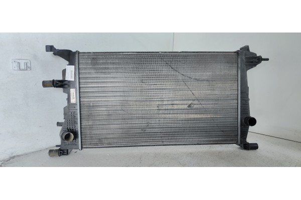 Recambio de radiador agua para renault megane iii berlina 5 p dynamique referencia OEM IAM 214105378R  