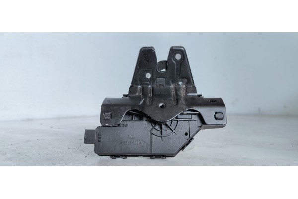 Recambio de cerradura maletero / porton para bmw serie 3 berlina (e46) 320d referencia OEM IAM 8196401  