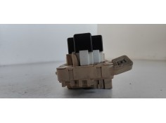 Recambio de caja reles / fusibles para toyota celica (t20) 1.8 16v cat referencia OEM IAM 8264114050  