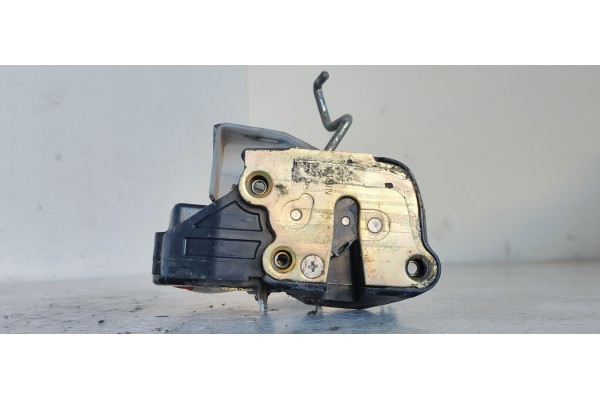 Recambio de cerradura puerta trasera izquierda para toyota rav 4 funcruiser (a1) 2.0 16v cat referencia OEM IAM   