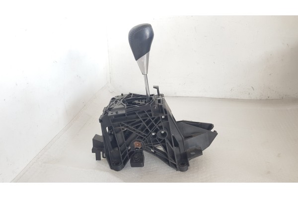 Recambio de palanca cambio para toyota avensis (t27) 2.2d-cat 150 fap referencia OEM IAM 75C584LH  
