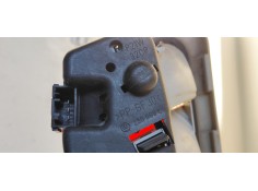 Recambio de piloto trasero izquierdo interior para bmw serie 3 berlina (e46) 320d referencia OEM IAM 8364923  
