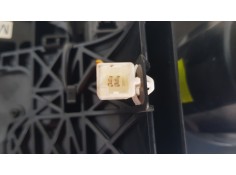 Recambio de guarnecidos palanca cambio para toyota avensis (t27) 2.2d-cat 150 fap referencia OEM IAM 5562505020  