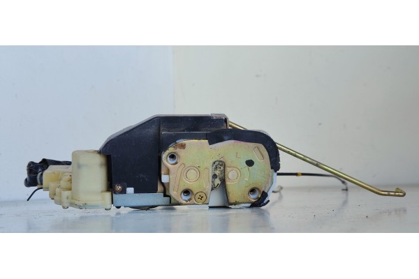 Recambio de cerradura puerta delantera izquierda para lexus rx300 (mcu15) luxury referencia OEM IAM   