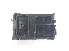 Recambio de caja reles / fusibles para opel astra j lim. berlina fase 1 referencia OEM IAM 13313207  