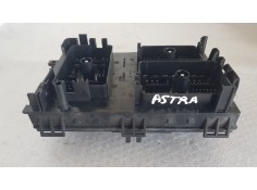 Recambio de caja reles / fusibles para opel astra j lim. berlina fase 1 referencia OEM IAM 13313207  