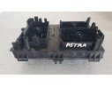 Recambio de caja reles / fusibles para opel astra j lim. berlina fase 1 referencia OEM IAM 13313207  