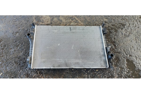 Recambio de radiador agua para peugeot 3008 1.5hdi 130 fap referencia OEM IAM P9675747980  