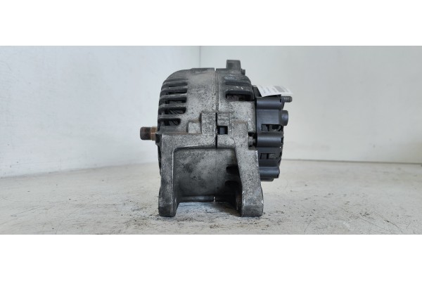 Recambio de alternador para renault scenic ii grand confort dynamique referencia OEM IAM 8200100907  
