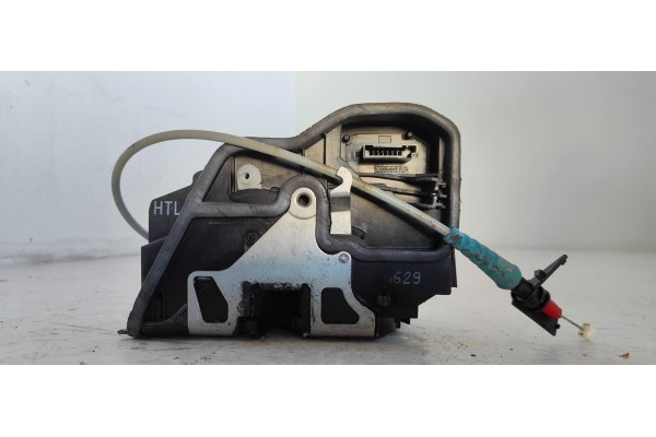 Recambio de cerradura puerta trasera izquierda para bmw serie 1 berlina (e81/e87) 116i referencia OEM IAM   