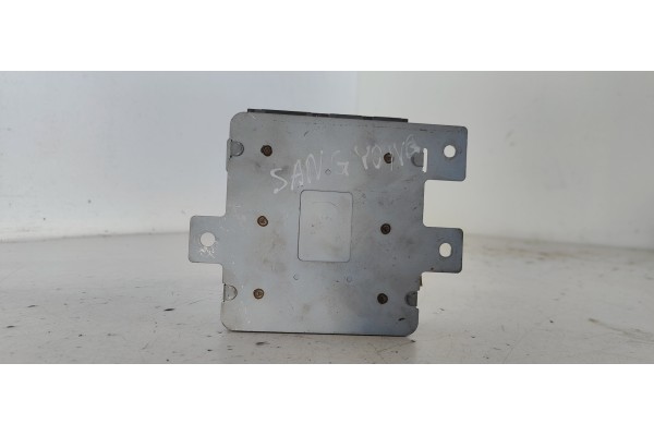 Recambio de modulo electronico para ssangyong rexton rx 320 referencia OEM IAM 8711008400  