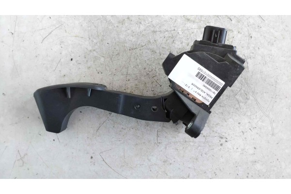 Recambio de pedal acelerador para toyota rav 4 referencia OEM IAM 781100W040 16158A 15517372722