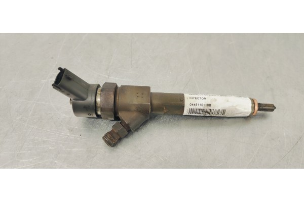 Recambio de inyector para renault scenic ii emotion referencia OEM IAM 0445110110B  