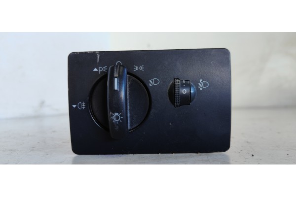 Recambio de mando luces para ford focus berlina (cak) 1.4 cat referencia OEM IAM 4M5T13A024  