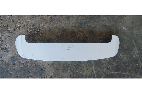 Recambio de aleron trasero para kia stonic (ybcuv) 1.2 i 85 referencia OEM IAM 87210H8400  