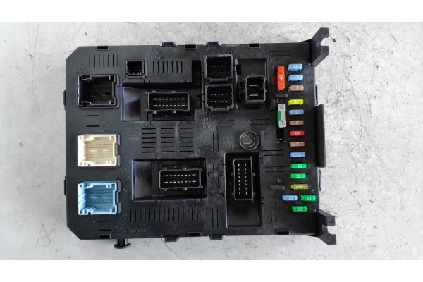 Recambio de caja reles / fusibles para peugeot 307 berlina (s2) 1.6 hdi fap cat (9hz / dv6ted4) referencia OEM IAM 9660105680 BS