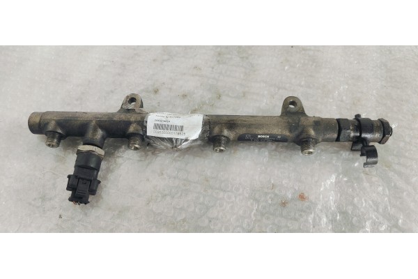 Recambio de rampa inyectora para renault scenic ii emotion referencia OEM IAM 0445214024  