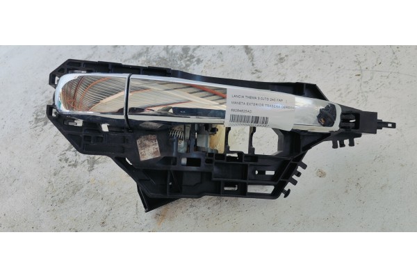 Recambio de maneta exterior trasera derecha para lancia thema 3.0jtd 240 fap referencia OEM IAM 68064625AD  