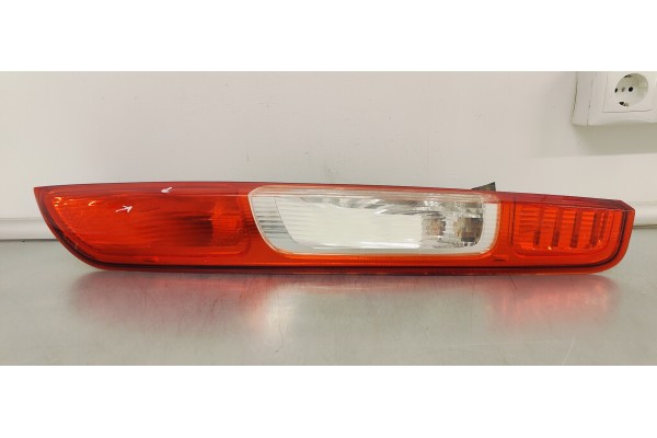 Recambio de piloto trasero derecho para ford focus berlina (cap) 1.6tdci 90 referencia OEM IAM 4M5113404A  