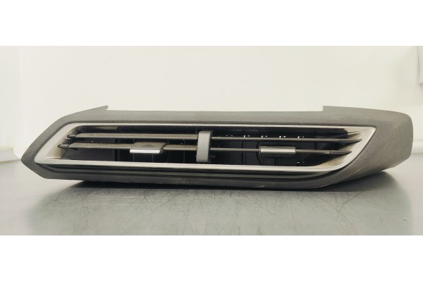 Recambio de rejilla aireadora para peugeot 3008 1.5hdi 130 fap referencia OEM IAM 9814075577  