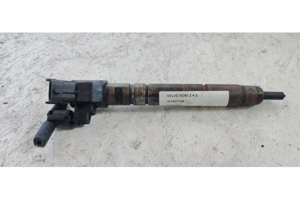 Recambio de inyector para volvo xc60 2.4 d referencia OEM IAM 31272690  