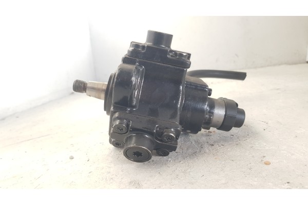 Recambio de bomba inyeccion para opel vectra c berlina comfort referencia OEM IAM 0445010097  