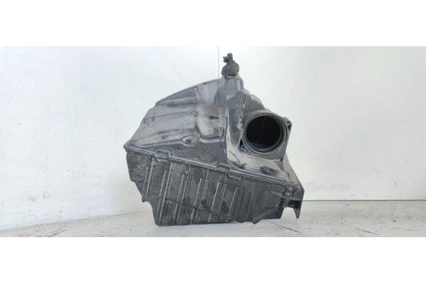 Recambio de filtro aire para renault megane iii berlina 5 p dynamique referencia OEM IAM   