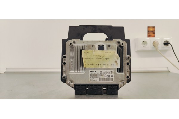 Recambio de centralita motor uce para citroen c4 berlina vtr plus referencia OEM IAM 0281012985  