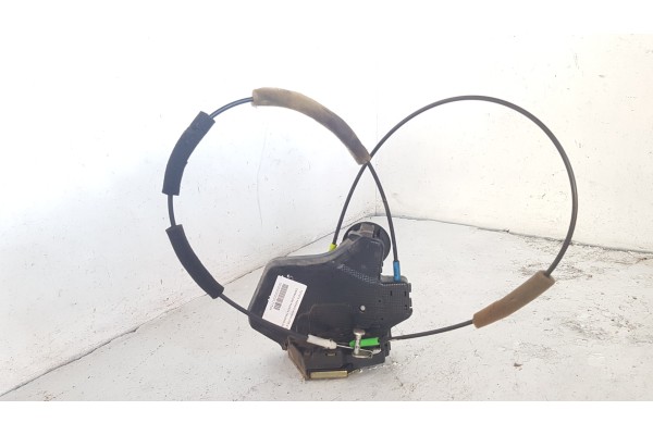 Recambio de cerradura puerta trasera derecha para toyota avensis wagon (t25) 2.2 d-4d executive referencia OEM IAM   