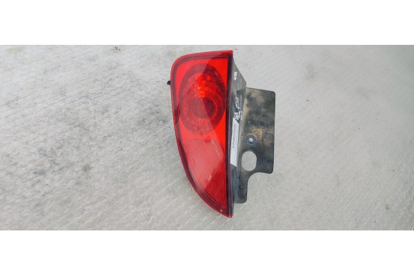 Recambio de piloto trasero izquierdo paragolpes para renault espace iv (jk0) 2.0dci 130 referencia OEM IAM 8200027155  