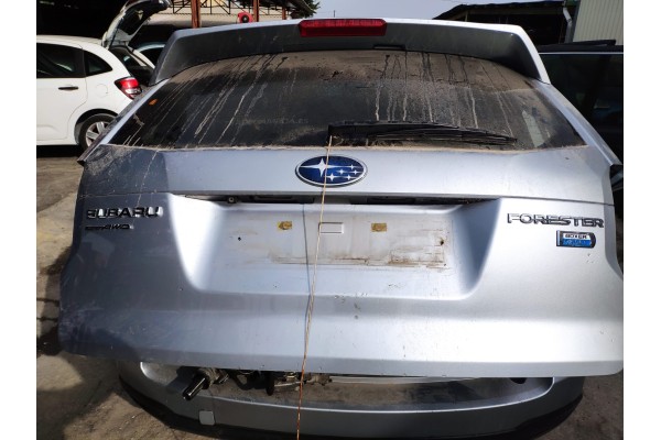 Recambio de porton trasero para subaru forester 2.0 diesel cat referencia OEM IAM   
