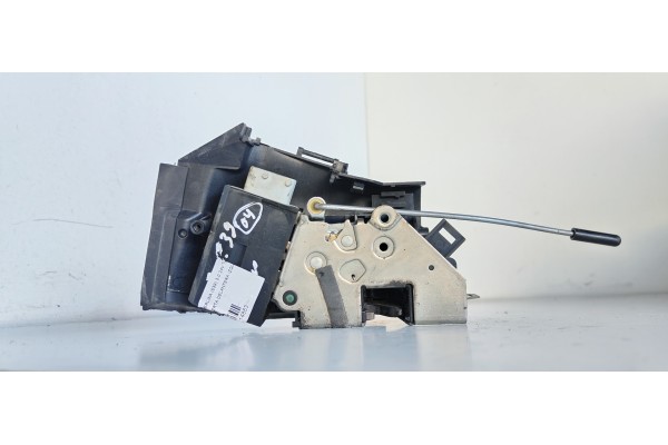 Recambio de cerradura puerta delantera izquierda para bmw serie 5 berlina (e39) 530d referencia OEM IAM 8352165  