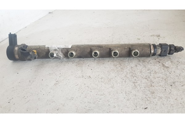 Recambio de rampa inyectora para opel vectra c berlina comfort referencia OEM IAM 0445214056  