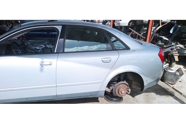 Recambio de puerta trasera izquierda para audi a4 berlina (8e) 2.0 20v cat (alt) referencia OEM IAM   