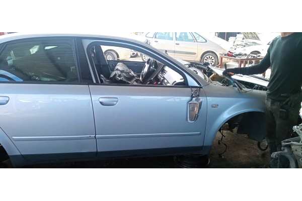 Recambio de puerta delantera derecha para audi a4 berlina (8e) 2.0 20v cat (alt) referencia OEM IAM   