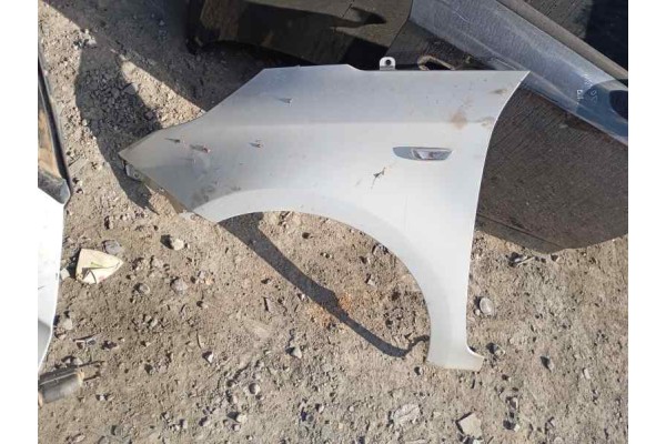 Recambio de aleta delantera izquierda para kia carens ( ) 1.7crdi 116 fap referencia OEM IAM   