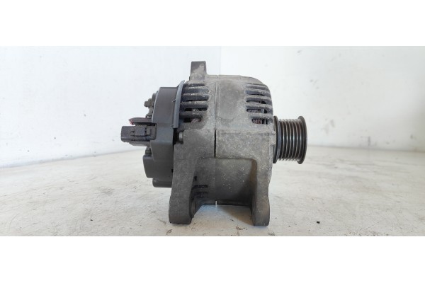Recambio de alternador para renault megane ii coupe/cabrio confort dynamique referencia OEM IAM 8200290215  