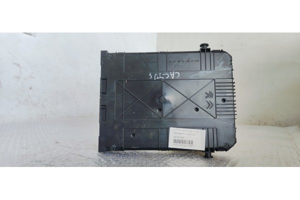 Recambio de caja reles / fusibles para citroen c4 cactus 1.2 i 82 referencia OEM IAM 9807531680  